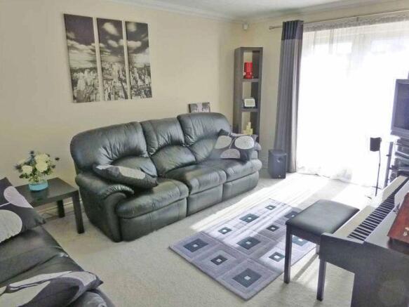 Lounge 1