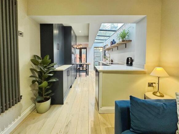 15df8fe5--40BD-9ED4-4A3F5579C22C-69919-00002D01A13