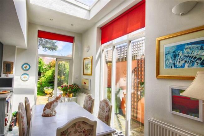 SUN DINING ROOM