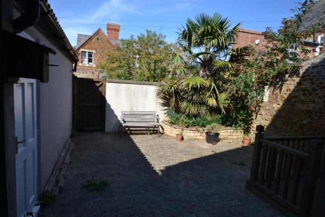 rear patio garden