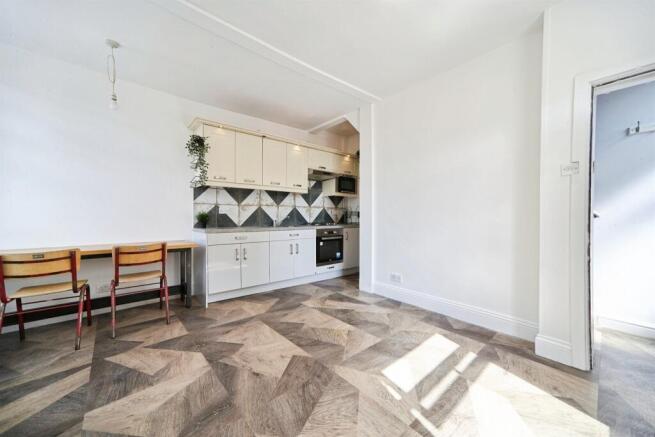 2 bed Terraced for sale Image 5