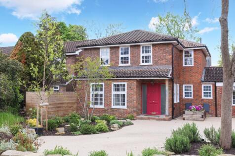 Darnley Park, Weybridge, Surrey, KT13