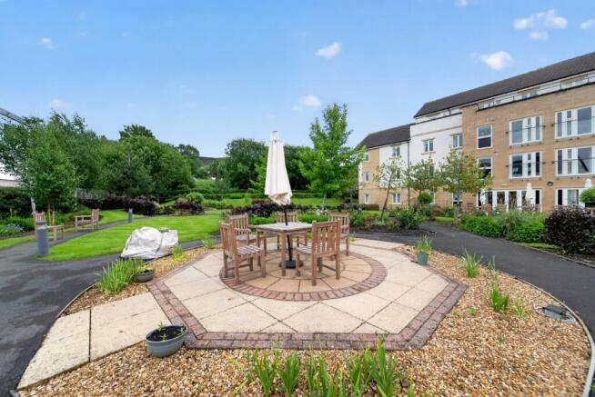 1 bed Retirement Property for sale Image 11