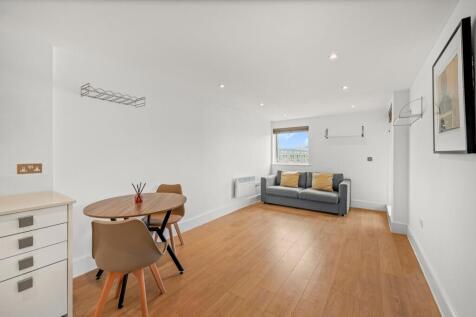 Angel Wharf,
Shepherdess Walk, N1