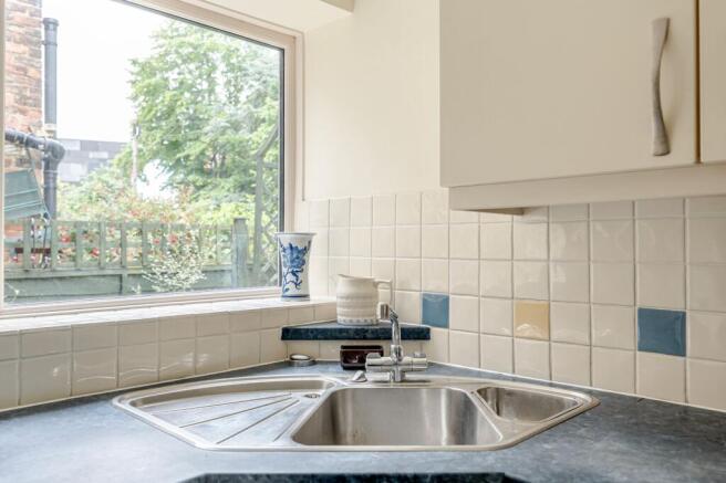 2 bed Terraced for sale Image 11