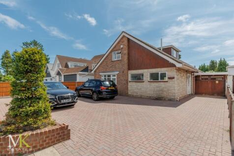 Feversham Avenue, Bournemouth, BH8