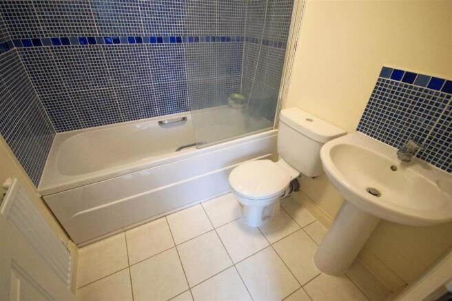 En-Suite Bathroom