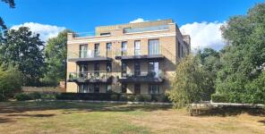 Flat 11, 10 Bruton House, Daffodil Crescent, Barnet EN4 0EA