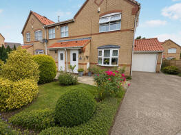 8, The Paddock, Adwick Le Street, Doncaster DN6 7HE