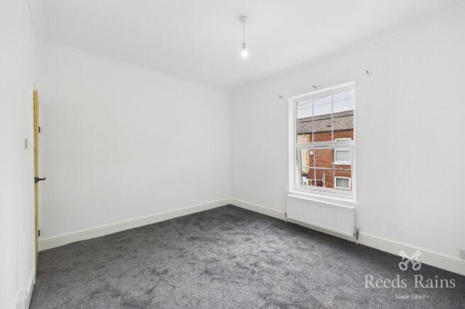 2 bed Terraced to rent Image 8