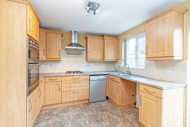 Kitchen/Breakfast Ro