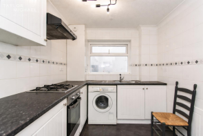 11, 38 Amber Court, Salisbury Road, Hove BN3 3AA