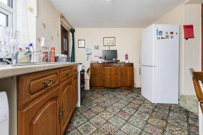 3 bed Terraced for sale Image 5