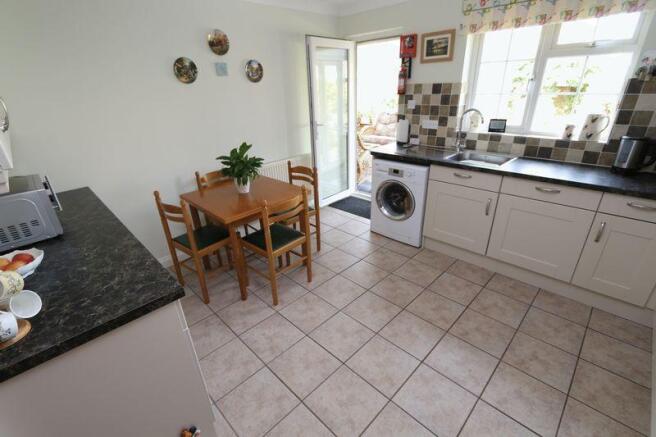 Kitchen/ Break...