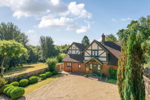 Buncton Court, Buncton Lane, Haywards Heath RH17 5RE