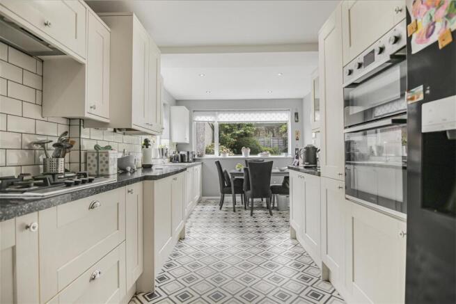 3 bed Semi-Detached for sale Image 7