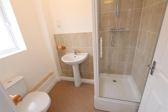 EN SUITE SHOWER ROOM