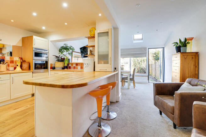 Kitchen/Dining