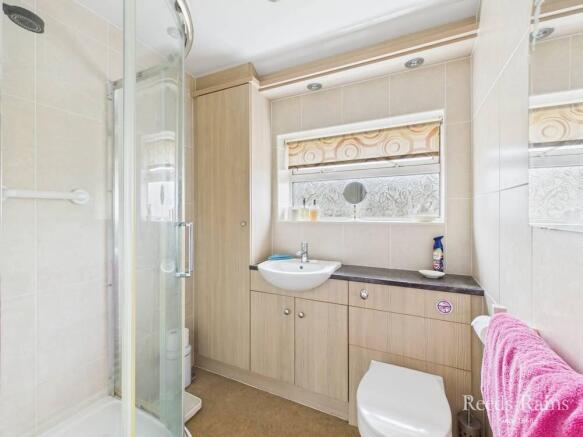 3 bed Semi-Detached for sale Image 12