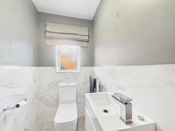 4 bed Detached for sale Image 4