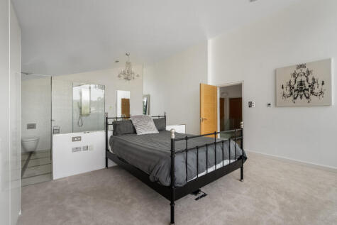 Dore Road, Sheffield, S17