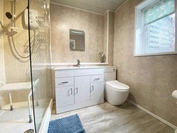 SHOWER ROOM