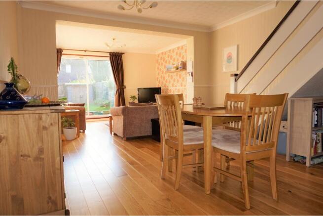 Lounge/Dining Room