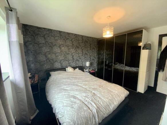 bedroom 1 01