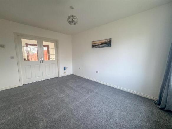 32 Fuchsia Close (5).jpg