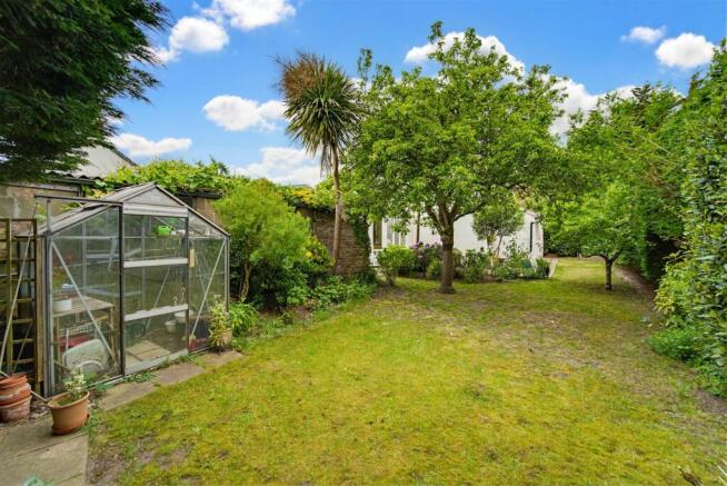 28 Hounslow Road garden.jpg