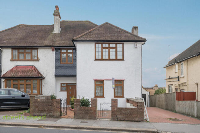 a1351f26-745b-4d1...