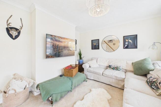 4 bed Semi-Detached for sale Image 5