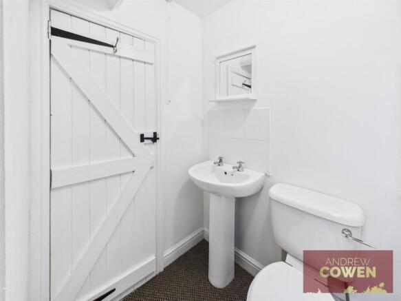 2 bed Cottage for sale Image 12