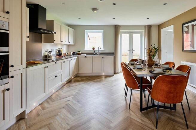 4 bed Detached for sale Image 4