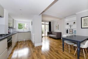 62, Oakley Road, London N1 3LR