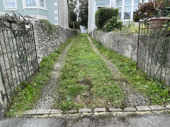 Access to Rear Garden