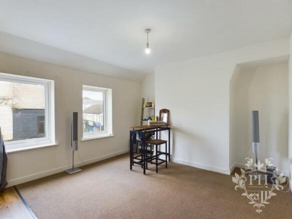 1 bed Flat for sale Image 4