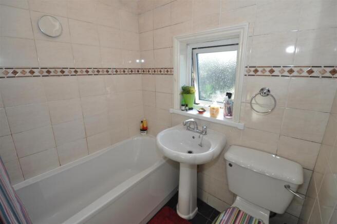 Bathroom.JPG