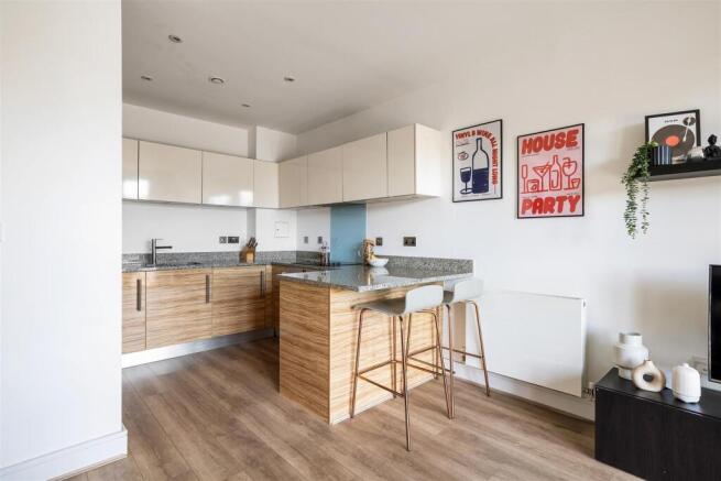 Larkshall Road, E4