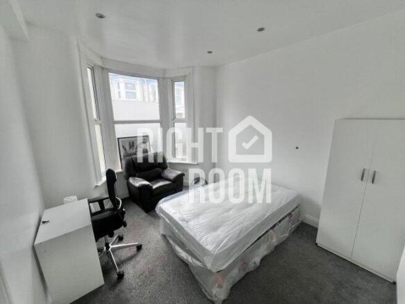 room-1-135-grosvenor-road-e7-8jb-993489