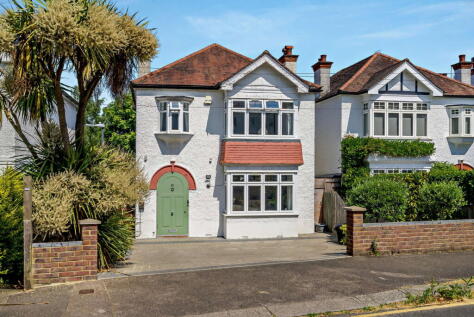 Love Lane, Pinner, HA5