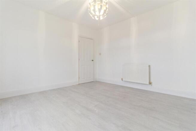 4. 91 Stamner Court-003.JPG