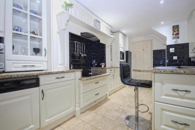 18 Fountain Close HESSLE (21)_lzn.jpg