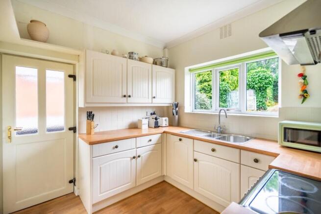 3 bed Semi-Detached for sale Image 4