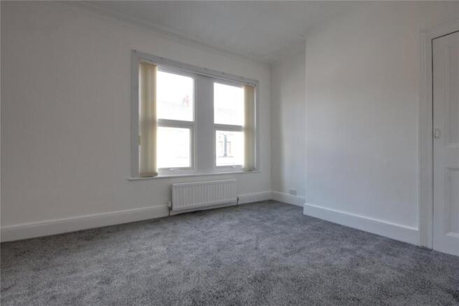 2 bed Terraced to rent Image 4