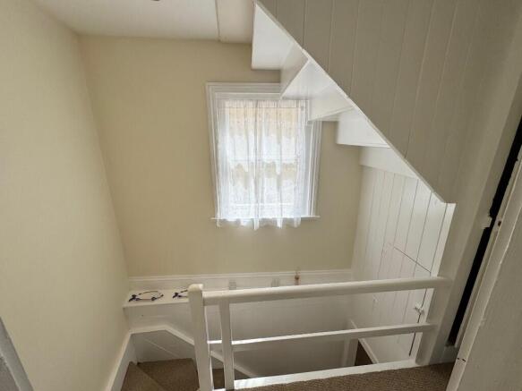 3 bed Terraced for sale Image 11
