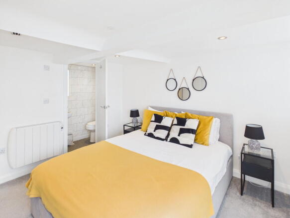 3 bed Penthouse for sale Image 10