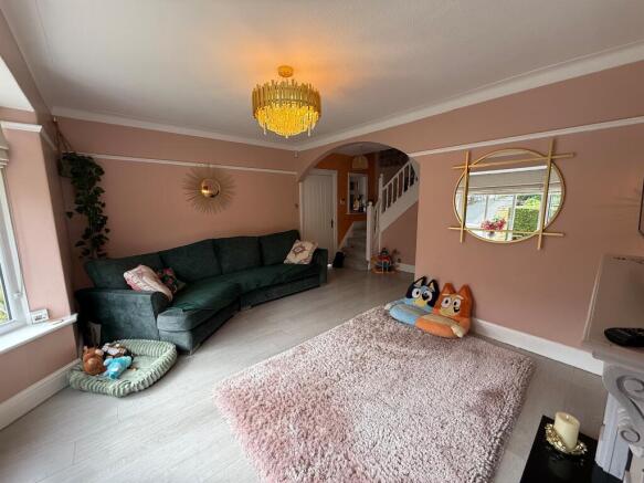 3 bed Semi-Detached for sale Image 6