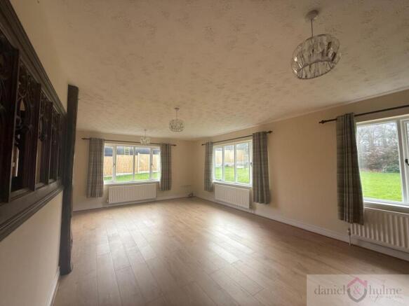 WhatsApp Image 2025-02-24 at 13.38.02 (14).jpeg