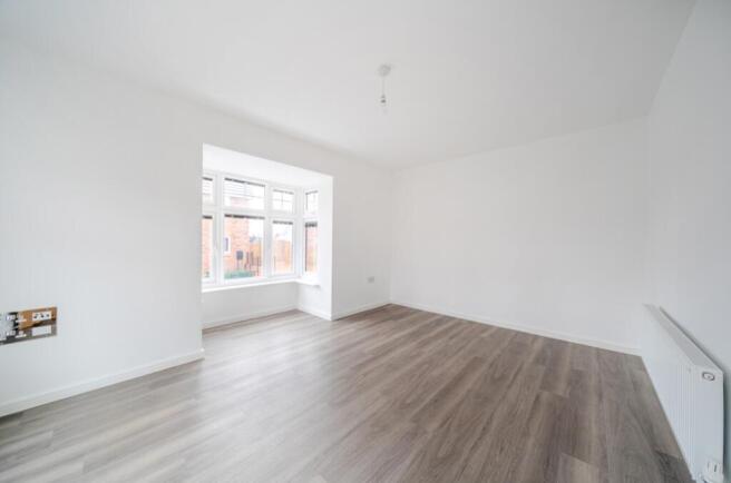 1372794-6-68fa100ec705f